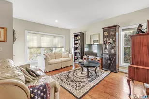 18 Ashwood Cir, Shelton, CT 06484 - Photo 9