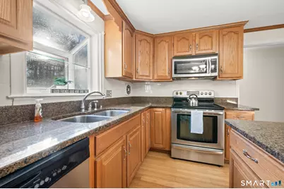 670 Avery Street, South Windsor, CT 06074 - Photo 7