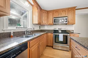 670 Avery St, South Windsor, CT 06074 - Photo 7