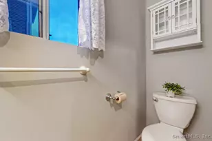 80 Country Ln, Vernon, CT 06066 - Photo 9