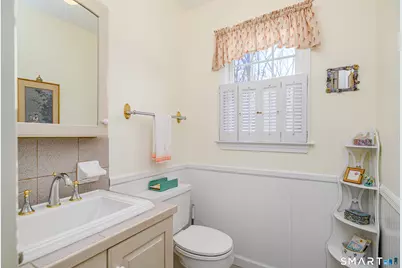 8 Chestnut Hill Drive, New Fairfield, CT 06812 - Photo 13