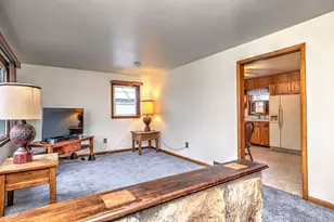 15 Utica St, Milford, CT 06461 - Photo 7