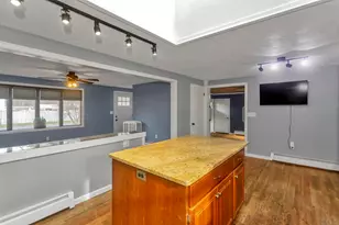 18 Hudson St, Enfield, CT 06082 - Photo 9