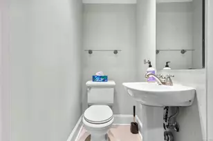 447 Reef Rd, Fairfield, CT 06824 - Photo 9