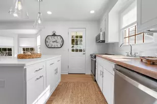 27 Reef Ct, Fairfield, CT 06824 - Photo 13