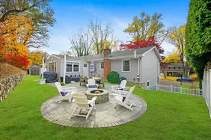 83 Woodridge Dr S, Stamford, CT 06902 - Photo 21