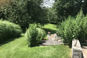 722 Knapps Hwy, Fairfield, CT 06825 - Photo 7