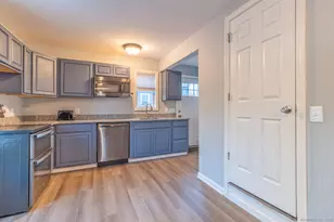 135 W High St, East Hampton, CT 06424 - Photo 19