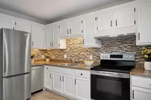 331 Heritage Vlg, Southbury, CT 06488 - Photo 9