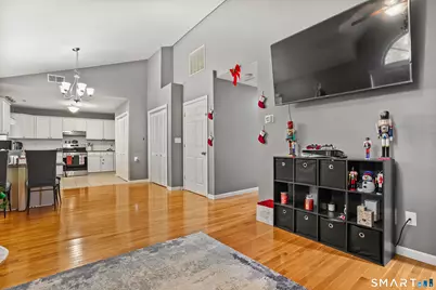 1 Village View Terrace #1, Meriden, CT 06451 - Photo 3