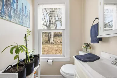 33 Division Street, Norwich, CT 06360 - Photo 11