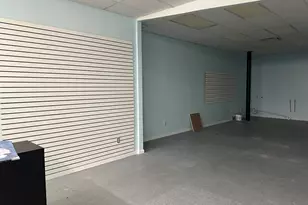 1015 Meriden Rd, Waterbury, CT 06705 - Photo 1