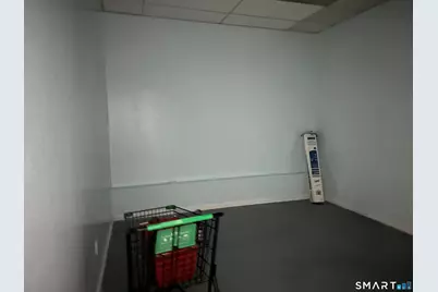 1015 Meriden Road #5, Waterbury, CT 06705 - Photo 3