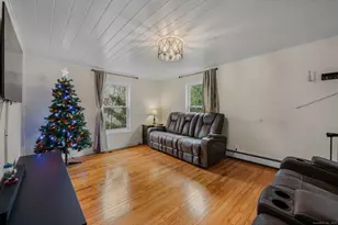 87 Flyers Dr, Norwich, CT 06360 - Photo 7