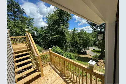 22 Hemlock Trail, Newtown, CT 06482 - Photo 9