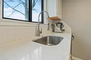 129 Webster Ct, Newington, CT 06111 - Photo 19