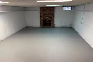 689 Bee St, Meriden, CT 06450 - Photo 21