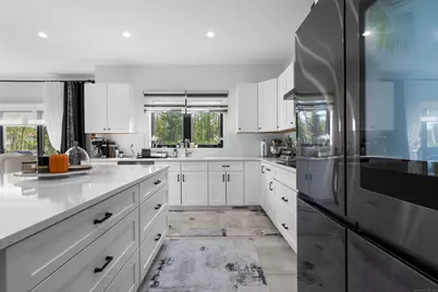 6 Vinnie Drive, Wethersfield, CT 06109 - Photo 11