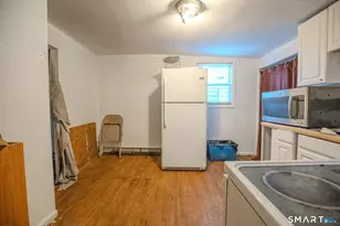 54 Agnes St, Bridgeport, CT 06606 - Photo 13