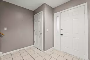 142 Marjorie Ln, Manchester, CT 06042 - Photo 5