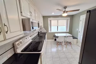 238 Skyview Dr, Cromwell, CT 06416 - Photo 7