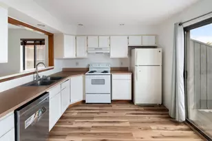 8 Driftway Rd, Danbury, CT 06811 - Photo 5