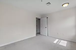 677 Quinnipiac Ave, New Haven, CT 06513 - Photo 27