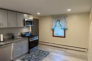 360 Vincellette St, Bridgeport, CT 06606 - Photo 5