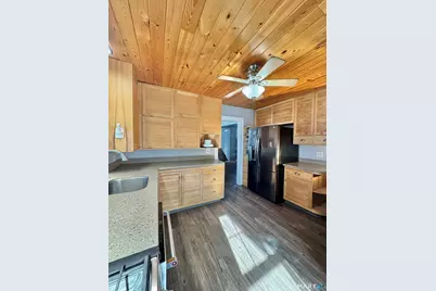 2 Treadwell Street, West Haven, CT 06516 - Photo 15