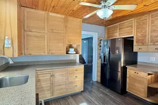 2 Treadwell St, West Haven, CT 06516 - Photo 15