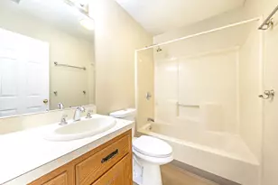 50 Long St, New Britain, CT 06051 - Photo 15