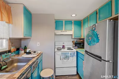 262 Great Plain Road #17, Danbury, CT 06810 - Photo 5