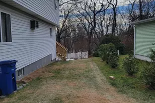 235 High Ridge Dr, Bridgeport, CT 06606 - Photo 27