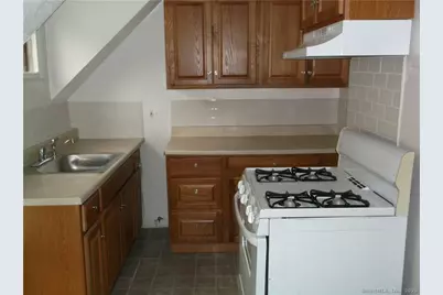 41 Baltic Street, Norwich, CT 06360 - Photo 3