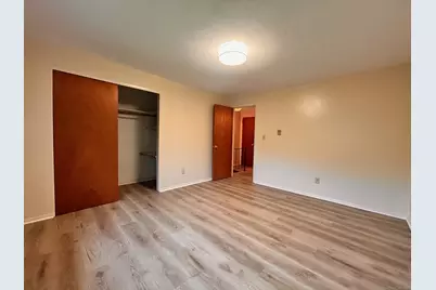 213 Baxter Road #APT B, Mansfield, CT 06268 - Photo 5