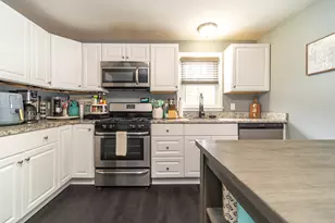 49 Pennsylvania Ave, Montville, CT 06370 - Photo 13