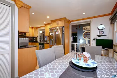 316 Goldenrod Avenue, Bridgeport, CT 06606 - Photo 11