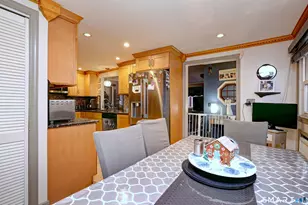 316 Goldenrod Ave, Bridgeport, CT 06606 - Photo 11