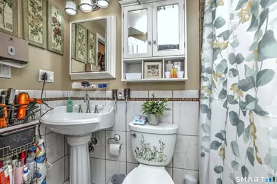 316 Goldenrod Avenue, Bridgeport, CT 06606 - Photo 25