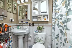 316 Goldenrod Ave, Bridgeport, CT 06606 - Photo 25