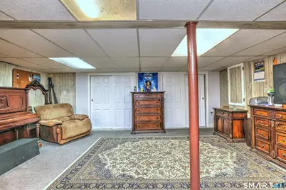 316 Goldenrod Avenue, Bridgeport, CT 06606 - Photo 35