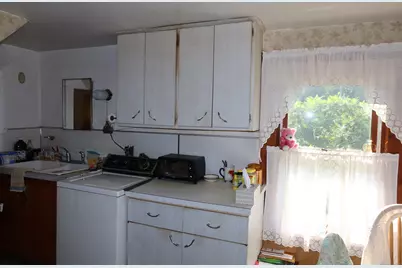 11 Edgewood Avenue, Shelton, CT 06484 - Photo 9