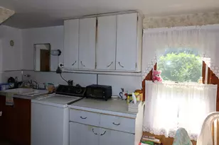 11 Edgewood Ave, Shelton, CT 06484 - Photo 9