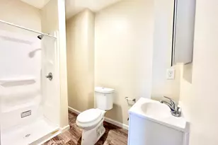 135 W Main St, Waterbury, CT 06702 - Photo 9