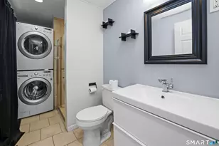 17 Windsor St, Enfield, CT 06082 - Photo 9