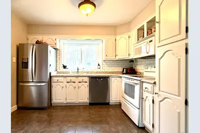 219 Roseville Terrace, Fairfield, CT 06824 - Photo 5