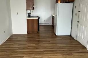 66 York St, Waterbury, CT 06704 - Photo 3