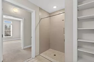 38 Hope St, East Lyme, CT 06357 - Photo 13