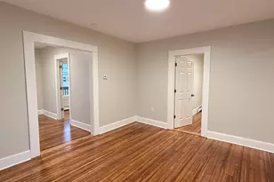 69 South St, Hartford, CT 06114 - Photo 9