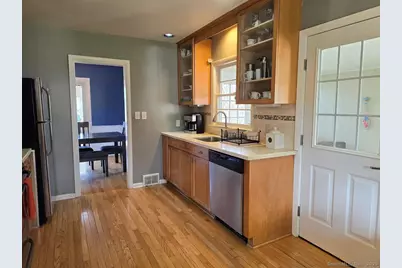 856 Shagbark Drive, Orange, CT 06477 - Photo 3